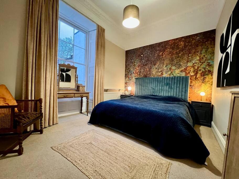 Entire Stylish Colourful Two Bed Flat In Clifton