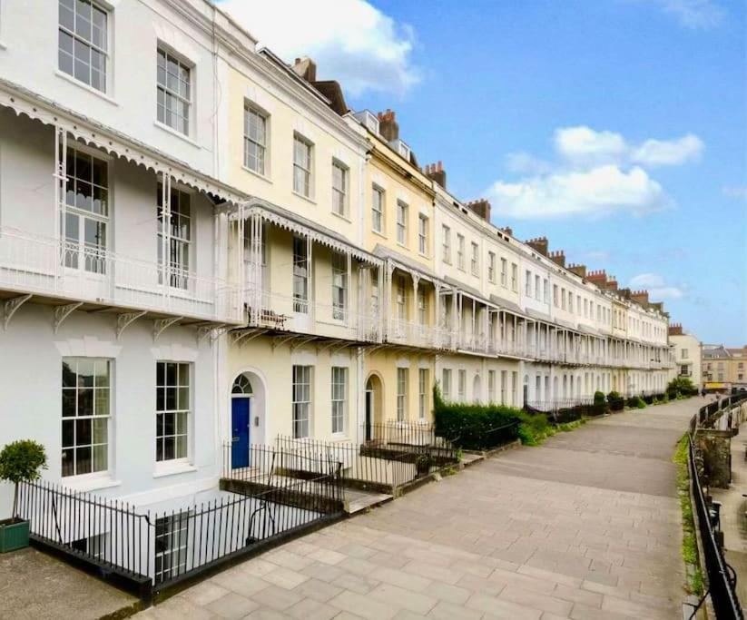 Apartment Entire Stylish Colourful Two Bed Flat In Clifton Bristol