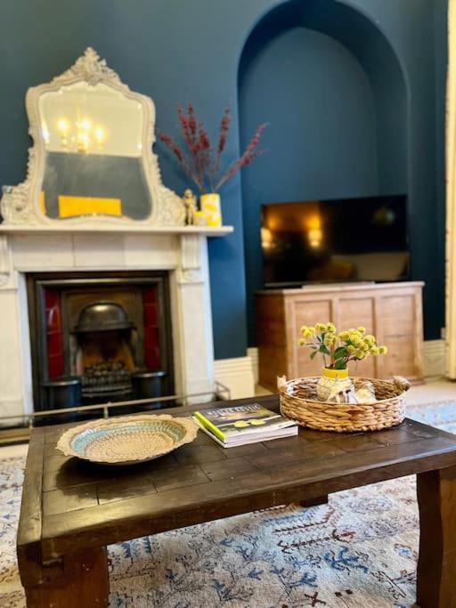 Apartment Entire Stylish Colourful Two Bed Flat In Clifton
