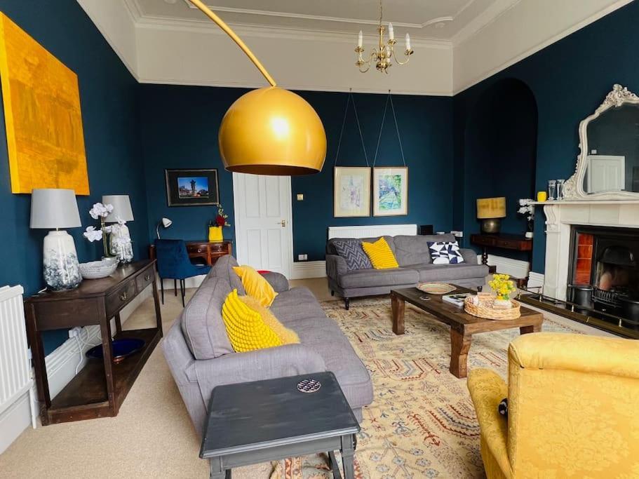 Entire Stylish Colourful Two Bed Flat In Clifton Apartment